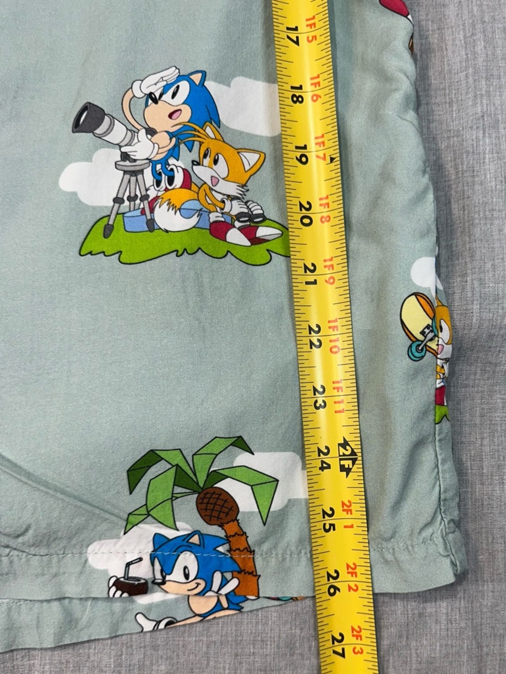 Boxlunch Sonic the Hedgehog Mint Green Short-Sleeve Button-Up Shirt - Picture 3 of 6